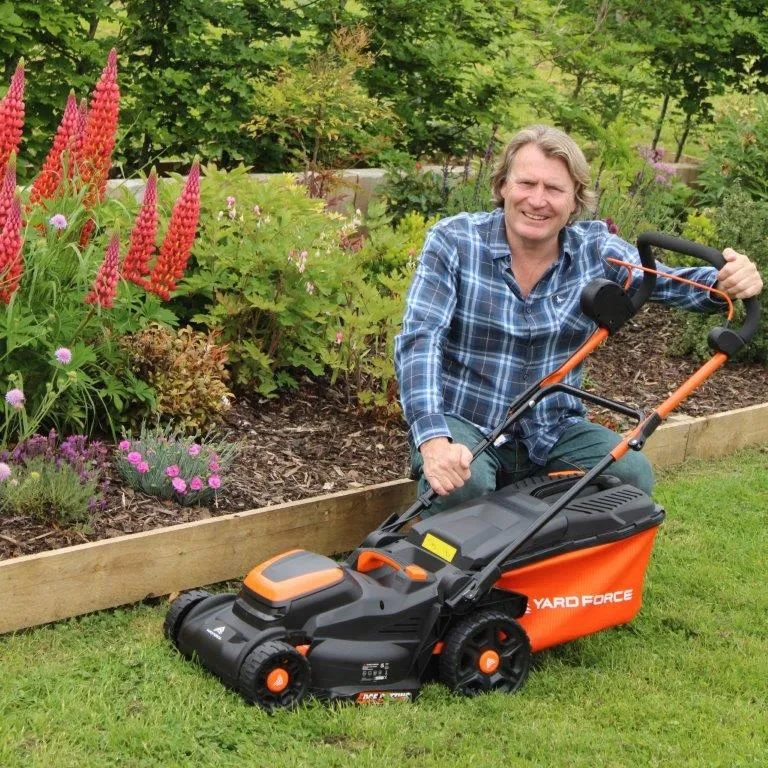  

We are proud to announce that on Saturday the 28th September at 11:00am we are hosting an exciting event with David Domoney at Downtown Garden Centre, Grantham. 

David Domoney is a TV Presenter, Author, Gardener and Yard Force Brand Ambassador. David boasts over 40 years of expertise in horticulture, 20 of which have been dedicated to national televsion. You may recognise him from programmes such as ITV's Love Your Garden and ITV's This Morning where David features as the resident gardening presenter. 

During this event you can join Chartered Horticulturist David as he shares his expert knowledge, offering advice and tips on his 'Top 25' indoor and outdoor plants. He'll also be on hand to offer up some handy recommendations on how to maintain your garden this autumn. 

This is a free of charge event but we do request that you reserve your spot on our Eventbrite page using the link below. Pop down to Downtown Garden Centre on the day to meet David Domoney and to explore our wonderful Garden Centre. 
